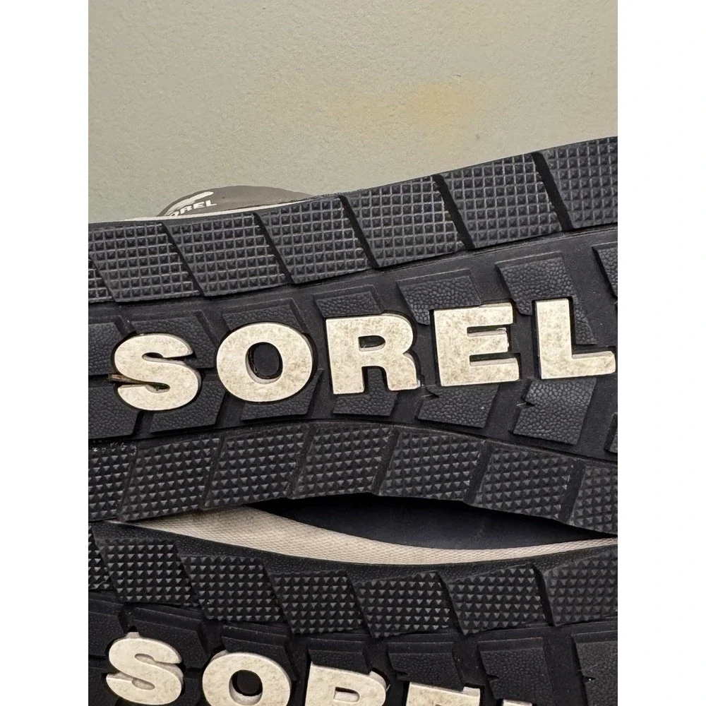 Sorel Whitney II Short Waterproof Insulated Boot Gray Youth Size 5